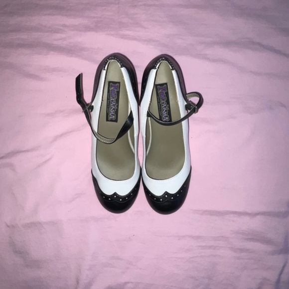 SOLD - Picture 2 of 4